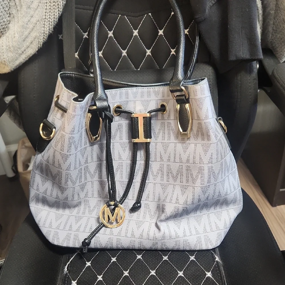New MKF Collection Jane Tote Bag - Picture 1 of 8